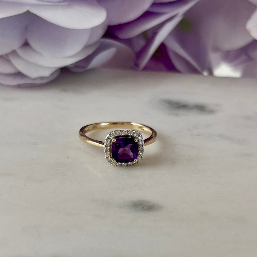 Aine Cushion Cut Amethyst Halo Ring in 9ct Yellow Gold