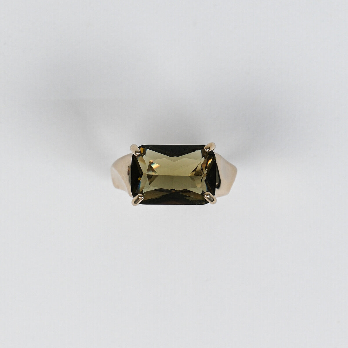 Stone Slammed Ring Peridot