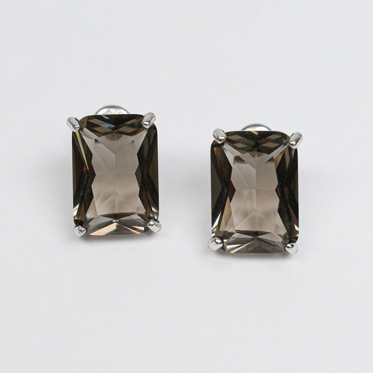Earrings with Medium Glass Stone