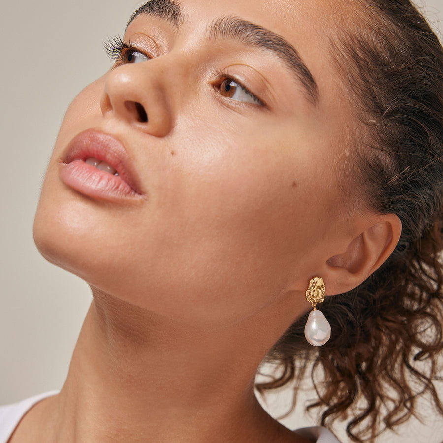Paris Pearl Earring
