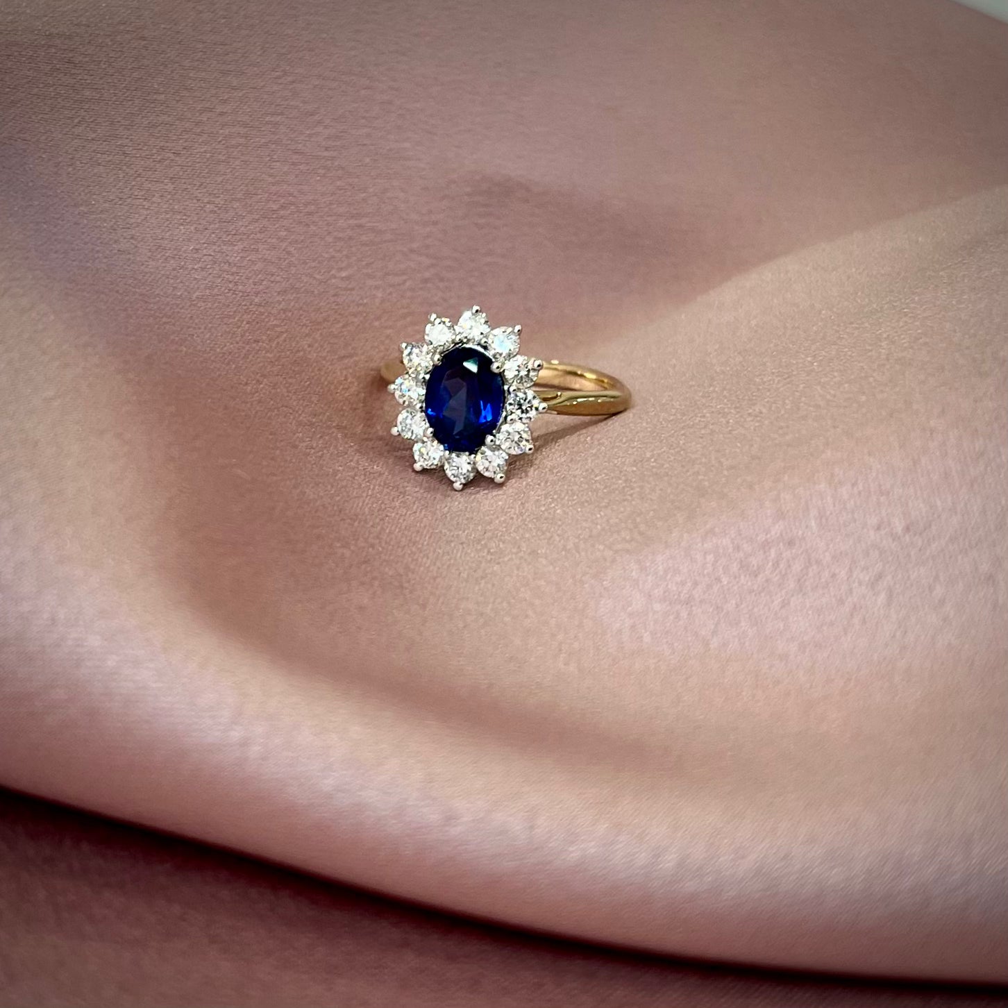 Vintage Inspired Blue Sapphire Lab Diamond Ring in 9ct Yellow Gold