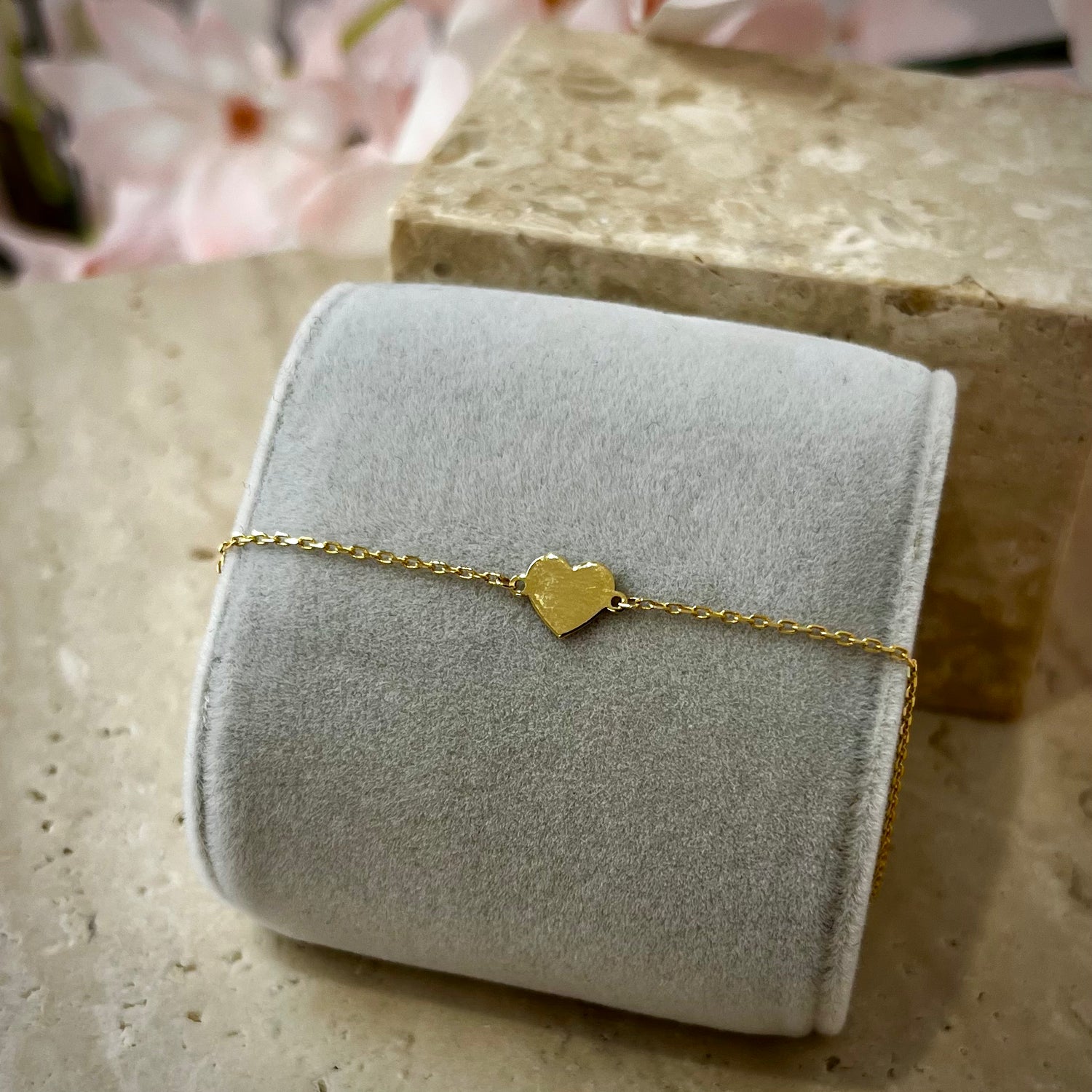 Single Heart 9ct Gold Bracelet