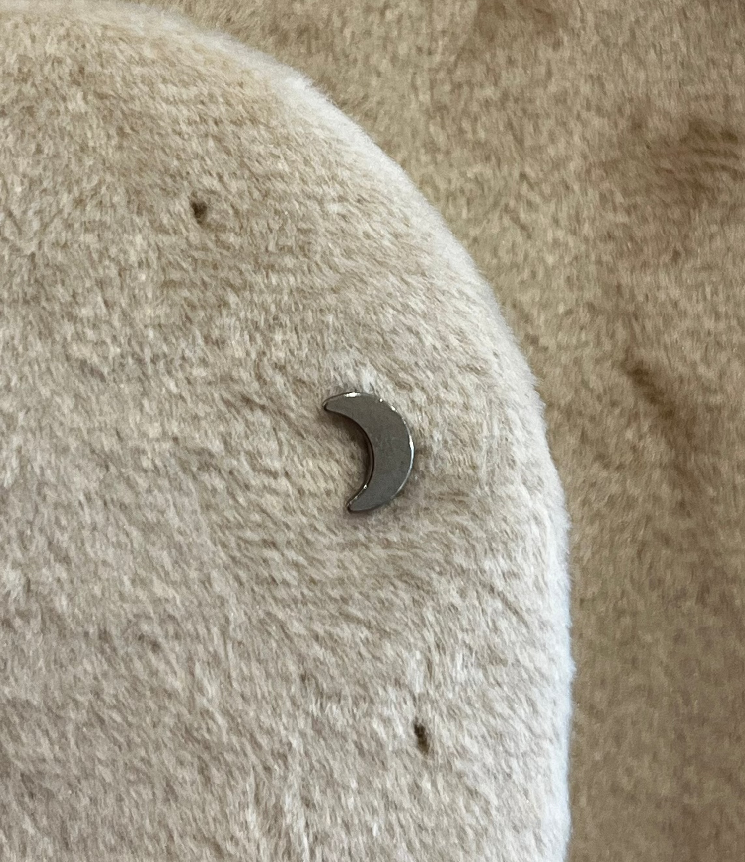 Titanium moon flat back helix stud