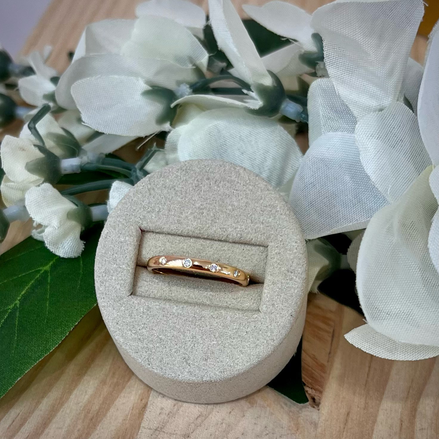 Elegant Diamond Band in 9ct Yellow Gold
