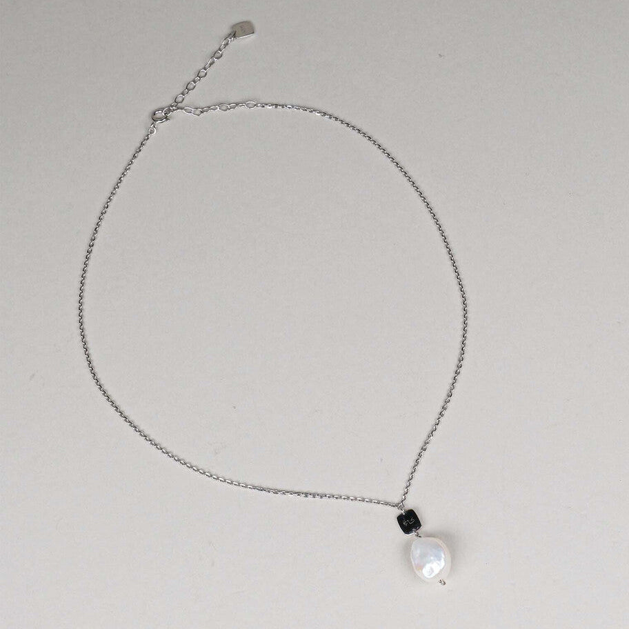Necklace With Pearl Pendant