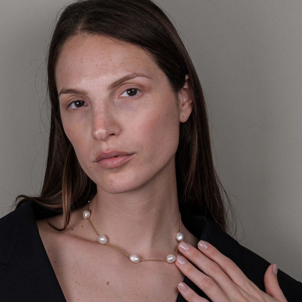 Station Pearl Necklace