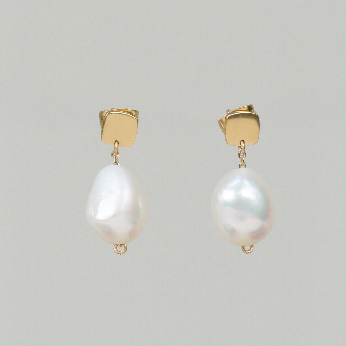 Solitaire Pearl Earrings