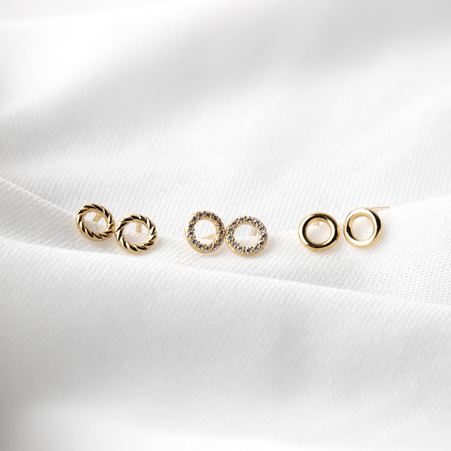 Sparkling Circle 14k Gold Earrings